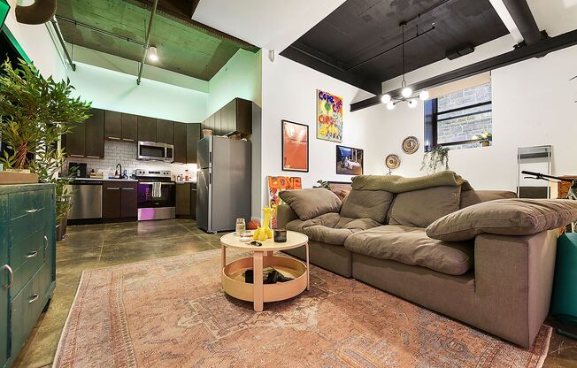 1 bed, 1 bath, 400 sqft, $1,350, Unit Schwab Industrial-001