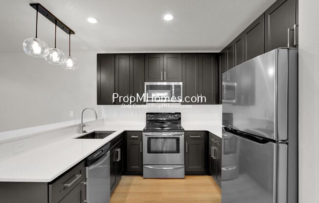 Luxury One-Bedroom Condo in Downtown Gresham – Fully Updated!