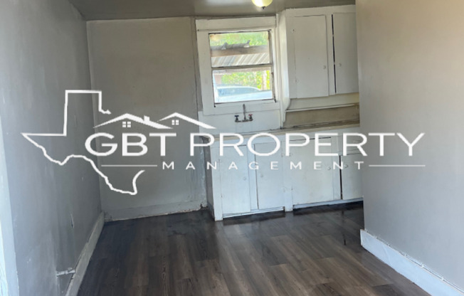 LPP 906 E Cotton St.