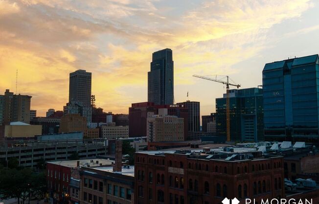 2 beds, 1 bath, 1,500 sqft, $2,200, Unit 402
