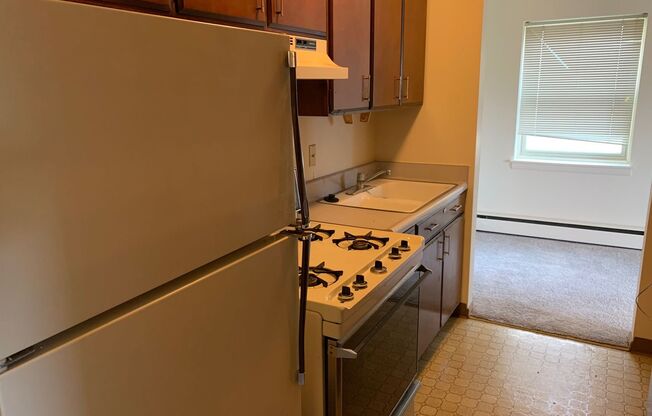 1 bed, 1 bath, 590 sqft, $1,345