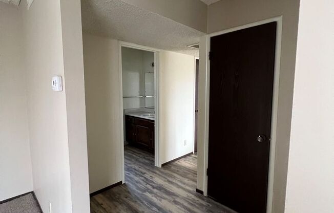 2 beds, 1 bath, 1,005 sqft, $1,550, Unit 205