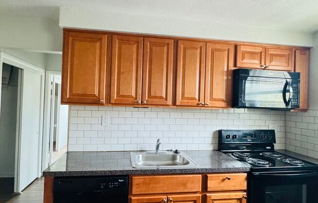 1 bed, 1 bath, $1,250, Unit 3A