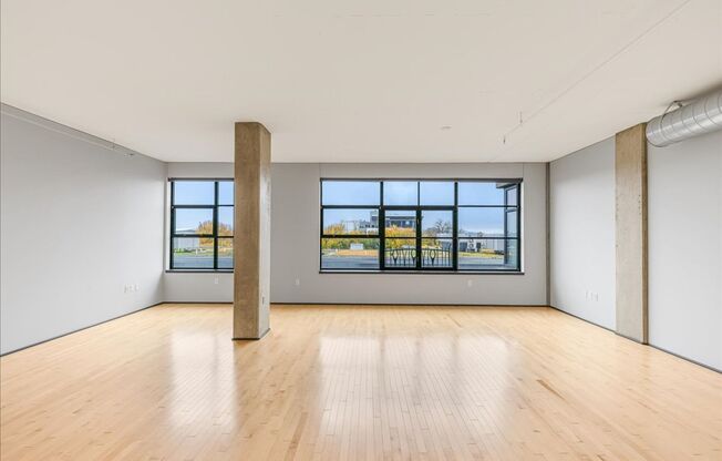 Studio, 1 bath, $2,100