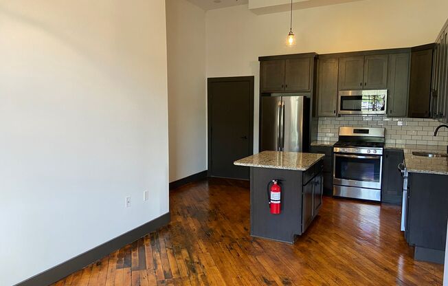 1 bed, 1 bath, 1,080 sqft, $1,850, Unit B302