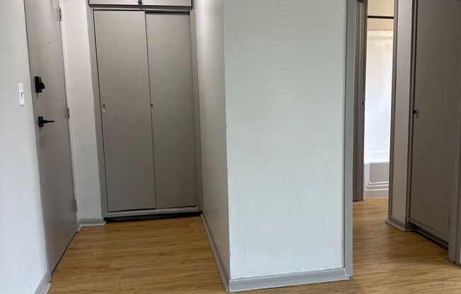 Studio, 1 bath, 450 sqft, $845, Unit 262-2