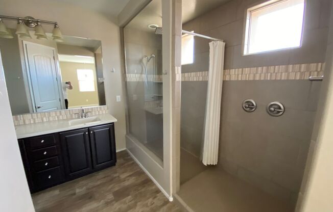 4 beds, 3 baths, $2,899