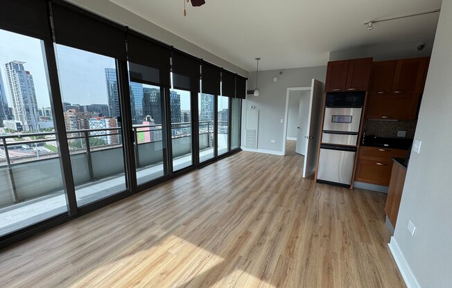 647 W WAYMAN