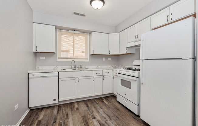 87 PAXTON AVE
