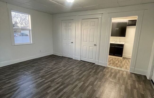 Newly Remodeled 1 bedroom duplex available now!