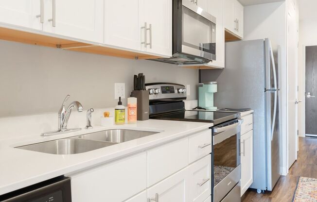 1 bed, 1 bath, 627 sqft, $1,400, Unit #322