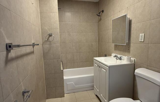 163 10 89 AVE
