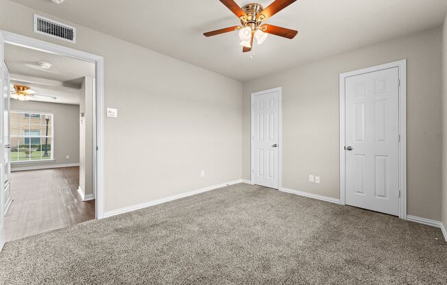 2 beds, 1 bath, 824 sqft, $1,015, Unit 3602A