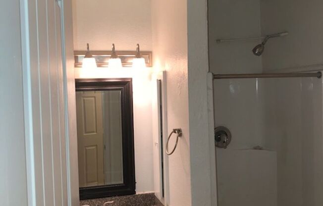 2 beds, 2 baths, 1,075 sqft, $1,300, Unit 22