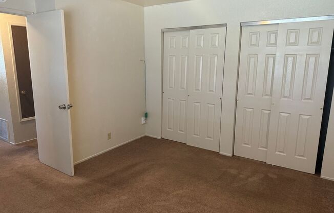 2 beds, 1 bath, $1,650