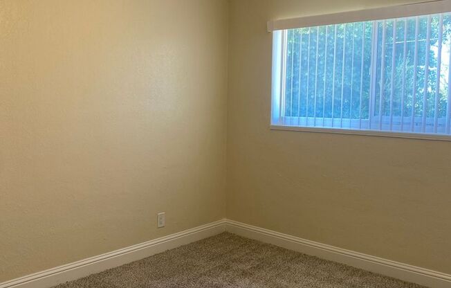 2 beds, 1 bath, $1,628