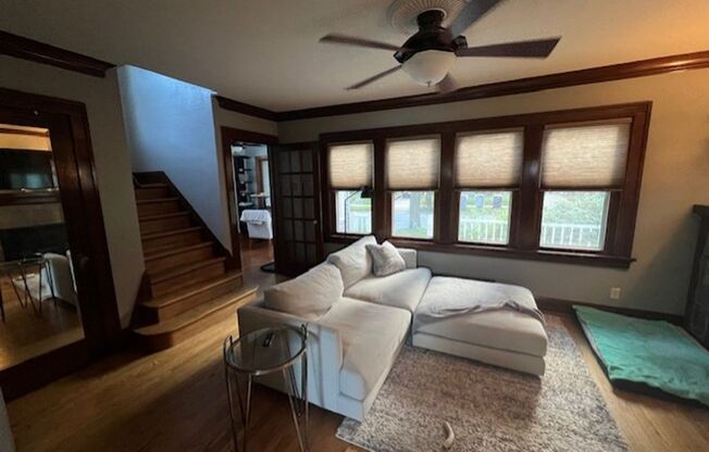 For Rent – Charming 2 Bed, 2 Bath Single-Family Home + Bonus Room in Milwaukee (Wauwatosa Area)