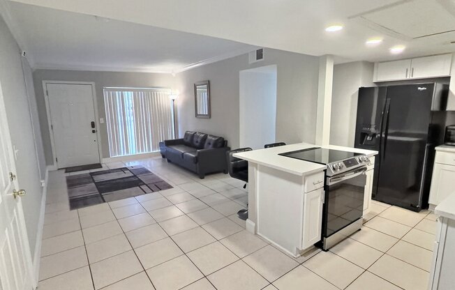 102 QUINTARD AVE
