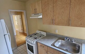 1 bed, 1 bath, $1,850, Unit 2C