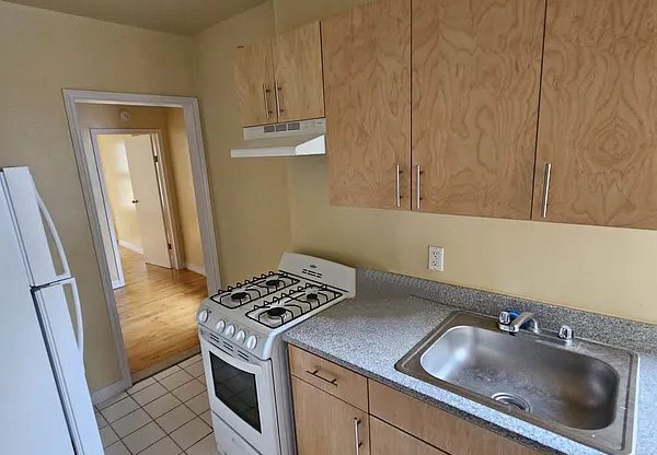 1 bed, 1 bath, $1,850, Unit 2C