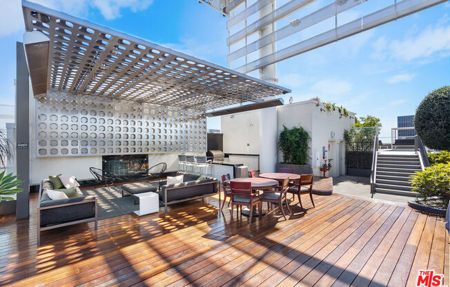 2 beds, 2 baths, 1,500 sqft, $5,500, Unit 7K