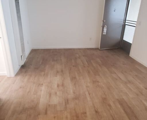 1 bed, 1 bath, $1,975, Unit 09