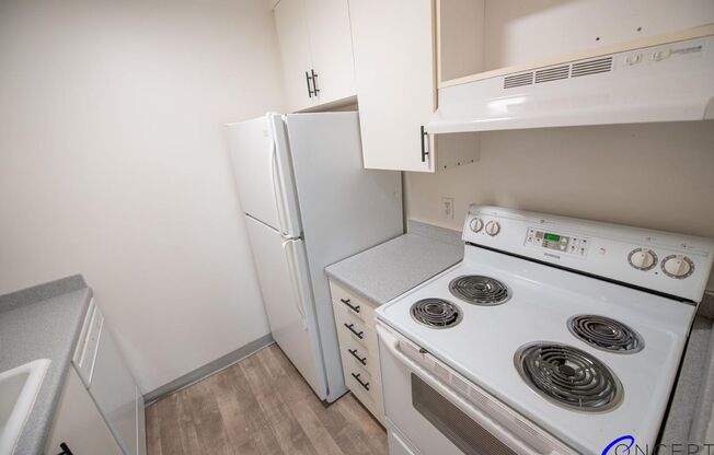 1 bed, 1 bath, 700 sqft, $999, Unit 210