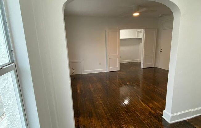 Studio, 1 bath, 575 sqft, $1,750, Unit 5