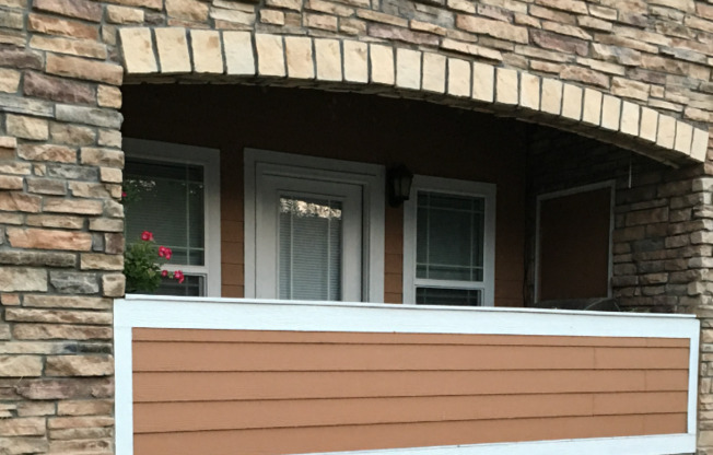 2803 KANSAS DR