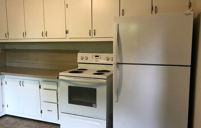 Charleston District- 1 bed 1 bath with W/D hook ups