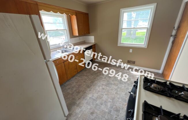 2 beds, 1 bath, 782 sqft, $825