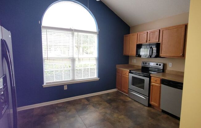 3 beds, 2.5 baths, $1,760