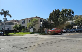 571 LEVERING AVE
