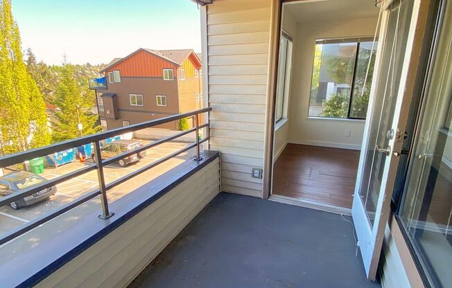 2 beds, 2 baths, 900 sqft, $2,795, Unit 201