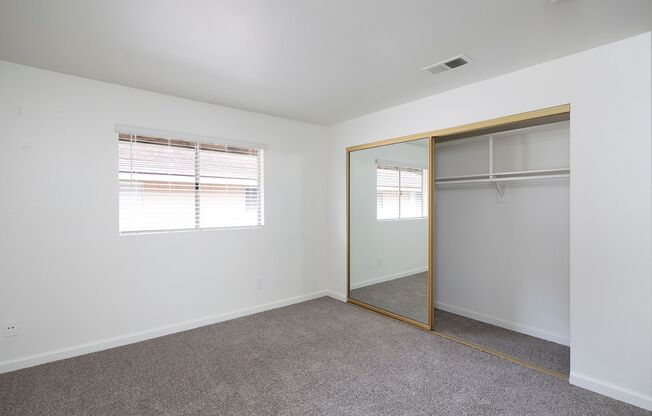 2 beds, 1 bath, 887 sqft, $2,595, Unit 56