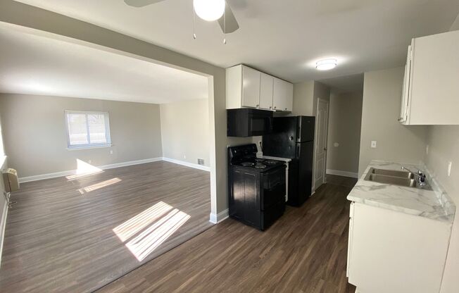 1 bed, 1 bath, 588 sqft, $649, Unit Unit 2-302