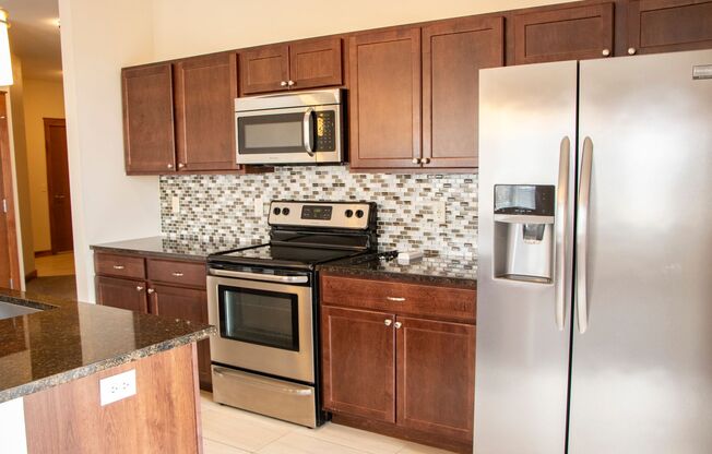2 beds, 2 baths, $1,795, Unit 202