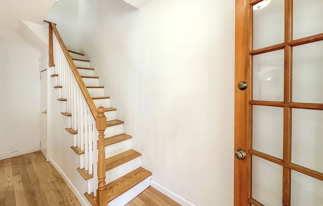 244 EVERETT ST