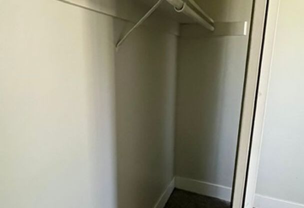 2 beds, 1 bath, 980 sqft, $1,545, Unit 351