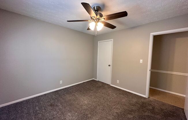 2 beds, 1 bath, 960 sqft, $1,365, Unit 64