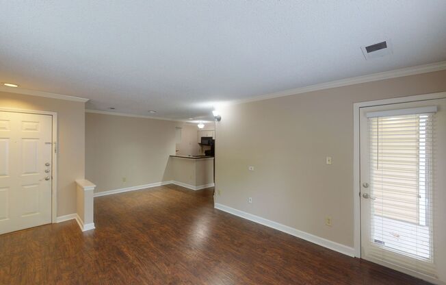 2 beds, 1 bath, $1,495