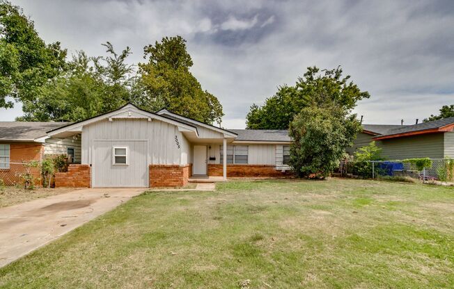 3 Bedroom 1.5 Bathroom w/ Extra Garage Converted Room