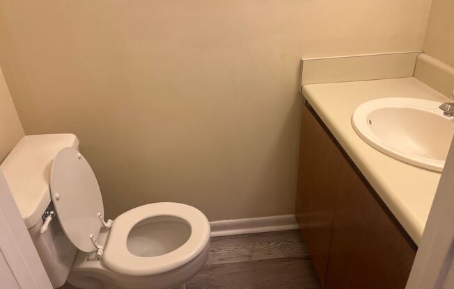 2 Bed, 1.5 Bath Townhouse