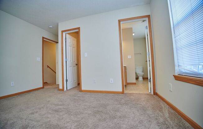 2 beds, 2.5 baths, 1,100 sqft, $1,295, Unit 34W