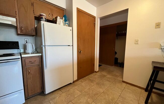 1 bed, 1 bath, $1,015, Unit 5