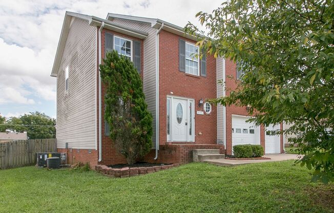 4 Bedroom Pet Friendly Home For Rent!
