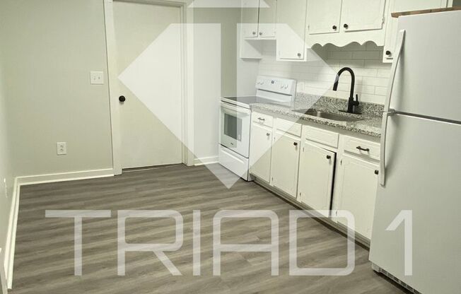 2 beds, 1 bath, $1,095, Unit 1