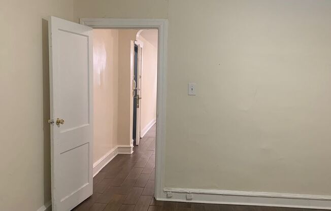 1 bed, 1 bath, 650 sqft, $1,150, Unit 4827-A1