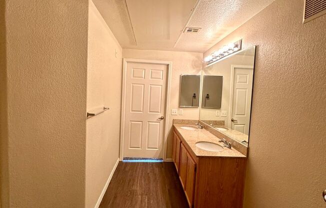 2 beds, 2 baths, $1,450