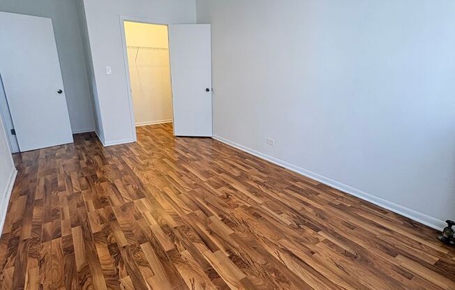 3 beds, 1 bath, 1,003 sqft, $1,350, Unit CA 127.5-2W